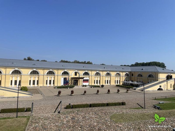 Vietas, kur vēsture joprojām runā - ieskats Baltijas militārajos objektos 394215