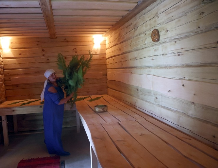 Latvju pirts un spa asociācija Baldones «Mežapuķu» pirtī rīko karstas mediju dienas. Foto: sadarbībā ar Europcar Latvia 395108