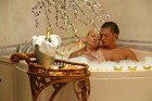 romantisks vakara noslēgums var būt arī kopīga vannā iešana 17