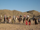 Tāpat piedāvājumā ir pastaiga kamieļa mugurā, ko pavada beduīni 7