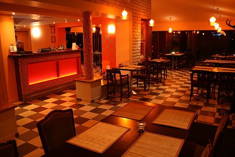 Viesnīcas kafejnīca, kurā rītos varat baudīt brokastis, vakaros – fusion stila ēdienus un dzērienus 20109