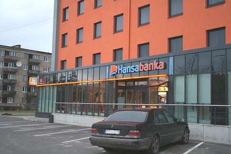 Modernās ēkas 5 stāvos ir izvietota 3* viesnīca ar restorānu Orangery un bāru. Viesnīcas viesiem tiek piedāvāta apsargāta autostāvvieta Modernās ēkas 5 stāvos ir izvietota 3* viesnīca ar restorānu Orangery un bāru. Viesnīcas viesiem tiek piedāvāta apsargāta autostāvvieta 20317