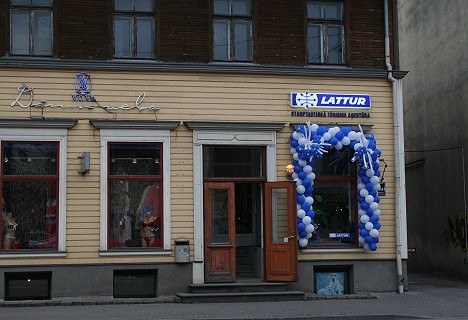 Jaunais ceļojumu aģentūras Lattur birojs atrodas pašā Rīgas centrā, Lāčplēša ielā 31 21112