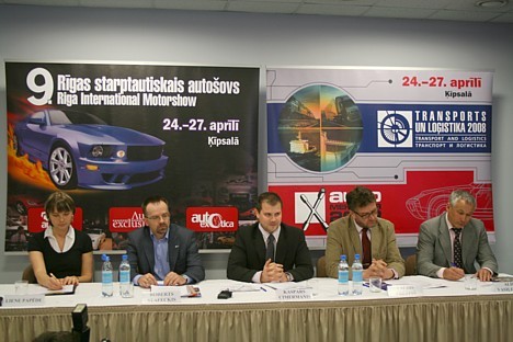 Preses konferencē tiek paziņots, ka auto izstādē būs automašīnas, kuras nevar ieraudzīt Vecrīgā 21552
