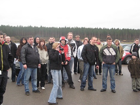 Pirms vasaras sezonas BMWLife Club Latvia biedri un viesi ierodas sporta kompleksā Pirms vasaras sezonas BMWLife Club Latvia biedri un viesi ierodas sporta kompleksā