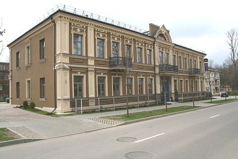 Viesnīca Best Western Hotel Central www.hotelnv.lt ir **** viesnīca, kas atrodas pašā kūrorta vecpilsētā. Viesiem piedāvā moderni iekārtotus 36 numu Viesnīca Best Western Hotel Central www.hotelnv.lt ir **** viesnīca, kas atrodas pašā kūrorta vecpilsētā. Viesiem piedāvā moderni iekārtotus 36 numu 21764