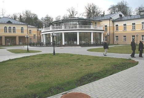 Viesnīcas Europa Royale Druskininkai viesu ērtībai ir uzbūvēts stikla koridors, kurš savieno viesnīcu ar vieno no modernākajiem veselības centriem- Dr Viesnīcas Europa Royale Druskininkai viesu ērtībai ir uzbūvēts stikla koridors, kurš savieno viesnīcu ar vieno no modernākajiem veselības centriem- Dr 21774