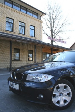 Sīkāka informācija par viesnīcu: www.hotelwolmar.lv 22021