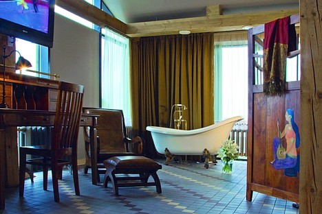 Viesnīca „Promenade Hotel” saviem viesiem piedāvā 2 lukss klases numurus – vienvietīgus un divvietīgus – ar kopējo gultu. Plašie, moderni aprīkotie un Viesnīca „Promenade Hotel” saviem viesiem piedāvā 2 lukss klases numurus – vienvietīgus un divvietīgus – ar kopējo gultu. Plašie, moderni aprīkotie un 22501