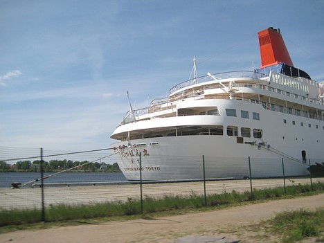 Rīgas ostā piestājis arī kruīza kuģis 22589
