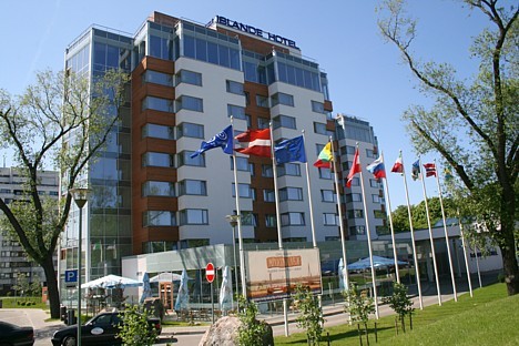 Viesnīca Islande Hotel, kas atrodas Ķīpsalā, piedāvā augstāko terasi Rīgā 22617