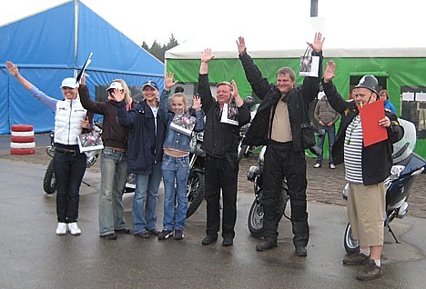 Uzvarētāji motocikla riepas mešanā 23162