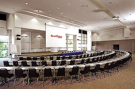 Viesnīcas pirmajā stāvā atrodas lielākais un modernākais konferenču un banketu centrs Viļņā. Šeit ir pieejamas 15 moderni iekārtotas konferenču zāles, Viesnīcas pirmajā stāvā atrodas lielākais un modernākais konferenču un banketu centrs Viļņā. Šeit ir pieejamas 15 moderni iekārtotas konferenču zāles, 23254