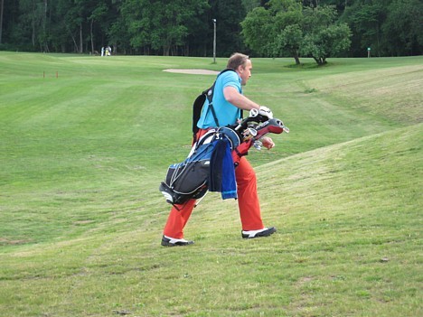 Trīs bedrīšu golfa laukums ļauj iesācējiem iemēģināt šo sporta veidu un profesionāļiem uzspēlēt, kad nav īpaši daudz laika 23398