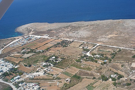 Malta ir iecienīta tūristu valsts. Tūristiem patīk gan vēsturiskās vietas, gan arī izbraukāt salu un iepazīt vietējo iedzīvotāju kultūru Malta ir iecienīta tūristu valsts. Tūristiem patīk gan vēsturiskās vietas, gan arī izbraukāt salu un iepazīt vietējo iedzīvotāju kultūru 23684