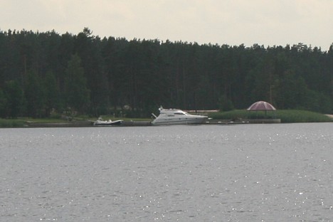 Ir padomāts arī par tiem, kuriem nav sava personīgā ūdens transporta, – Baltvillas piestātnē ir iespējams izīrēt laivas Ir padomāts arī par tiem, kuriem nav sava personīgā ūdens transporta, – Baltvillas piestātnē ir iespējams izīrēt laivas 23767