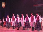 Kolektīvi izpildīja par klasiku kļuvušās 28 latviešu horeogrāfu dejas 10