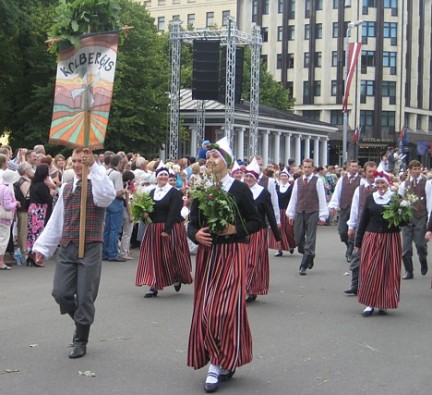 20080707-dziesmu sveetku gaajiens2 230 24516