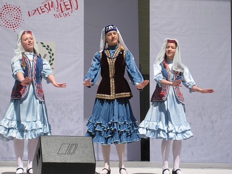 Uzbeku dejotājas 24663