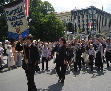 Suntažu vidusskolas koris 24829