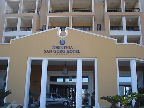 Viesnīca Corinthia San Gorg Hotel atrodas Maltas St. George līča krastā un piecu minūšu gājiena attālumā no nakts dzīves centra - Paceville 25144