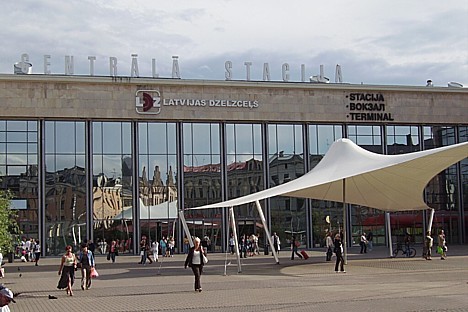 Hauptbahnhof im Origa Einkaufszentrum 25303