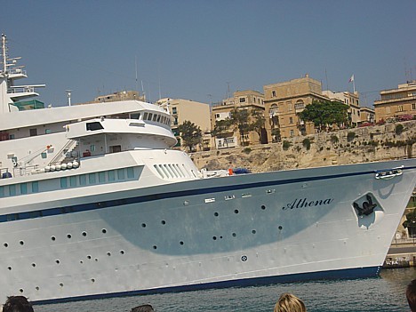 No Maltas iespējams doties kādā tālākā kruīza braucienā, piemēram uz Atēnām 25437