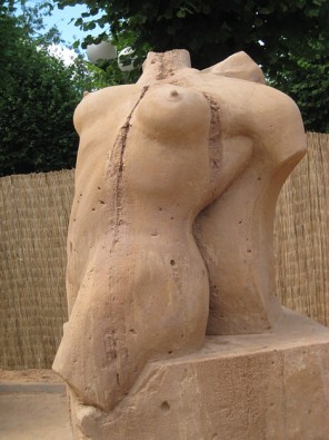 Nīderlandietis Sjeng-Jans Selens ir veidojis smilšu skulptūru ansambli 