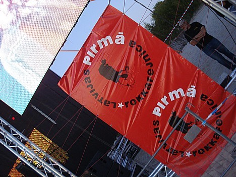 Arī pie Latvijas pirmās rokkafejnīcas pludmales festivāla laikā norisinājās dažādi pasākumi 25712