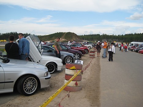 Pa ceļam uz Drift Party (3.08.2008), kas notika sporta kompleksā 333, varēja vērot ekskluzīvu automašīnu izstādi 26059