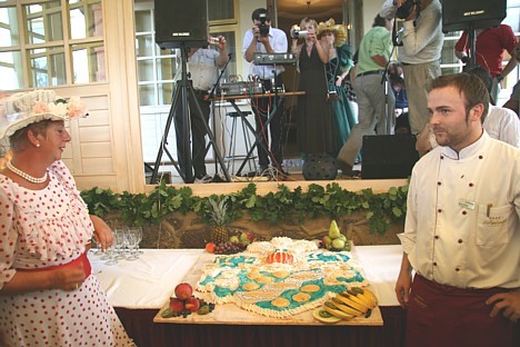 100 gadu jubilejas torte ar muižas ģerboni un tortes autoru - viesnīcas Gutenbergs (www.gutenbergs.lv) pavārs Rolands Rudzāts 26537