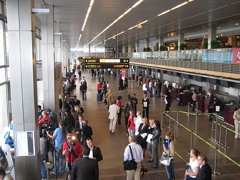 Vairāk informācijas Starptautiskās lidostas Rīga mājas lapā www.riga-airport.com 27287