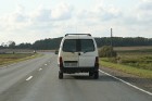 Brauciena laikā (pēc ceļu satiksmes zīmēm) no Rīgas uz Liepāju BalticTravelnews.eu automašīnu apdzina 63 citas automašīnas (divas kravas auto) un tika 13
