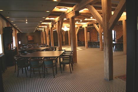 Viesnīca „Promenade Hotel” piedāvā konferenču, semināru un banketu telpas viesnīcas 2. stāvā, kas ir izveidots kā autonoms konferenču centrs un no tā Viesnīca „Promenade Hotel” piedāvā konferenču, semināru un banketu telpas viesnīcas 2. stāvā, kas ir izveidots kā autonoms konferenču centrs un no tā 28010