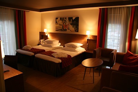 Viesnīca Reval Hotel Neris ir parūpējusies par mūsu komfortu un patīkamu vakaru. Numurs ir jauks un internets strādā uz uraaa! Viesnīca Reval Hotel Neris ir parūpējusies par mūsu komfortu un patīkamu vakaru. Numurs ir jauks un internets strādā uz uraaa! 28056
