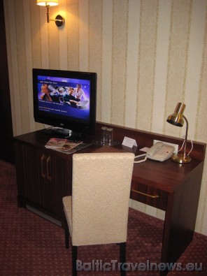 Katra viesnīcas numurā ir platekrāna televizors. Vairāk informācijas mājas lapā www.centrumhotels.com 28344
