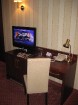 Katra viesnīcas numurā ir platekrāna televizors. Vairāk informācijas mājas lapā www.centrumhotels.com 10