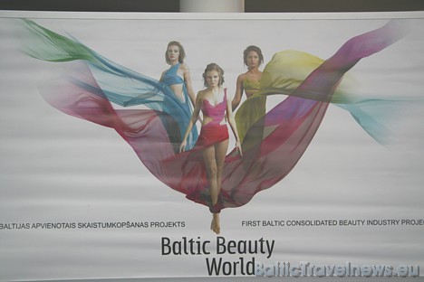 “Baltic Beauty World 2008” piedalījās 260 kompānijas no 37 valstīm – izstādē bija pieejami gan plaša patēriņa produkti, gan profesionālo kosmētika un “Baltic Beauty World 2008” piedalījās 260 kompānijas no 37 valstīm – izstādē bija pieejami gan plaša patēriņa produkti, gan profesionālo kosmētika un 28542