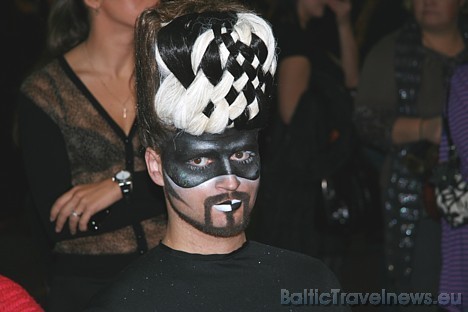 Izstāde Baltic Beauty World 2008 piedāvaja daudz un dažādu pārsteigumu - ekskluzīva masāža ar bambusa kociņiem, efektīva piparu procedūra celulīta ārs Izstāde Baltic Beauty World 2008 piedāvaja daudz un dažādu pārsteigumu - ekskluzīva masāža ar bambusa kociņiem, efektīva piparu procedūra celulīta ārs 28561