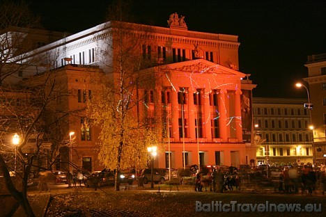Mūzikas skaņas, Latvijas Nacionālā opera. Vakaros, kad beidzas izrādes un skatītāji dodas mājup, Operas nams atdzīvojas. Skaņas, kas palikušas namā, s Mūzikas skaņas, Latvijas Nacionālā opera. Vakaros, kad beidzas izrādes un skatītāji dodas mājup, Operas nams atdzīvojas. Skaņas, kas palikušas namā, s 28918