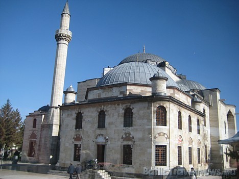 Arī Turcijai ir sava vieta, kurp dodas svētceļnieki, proti, tas ir Mevlānas muzejs Konjas pilsētā 29607