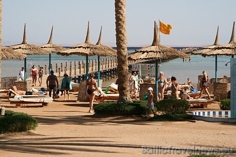 Tropicana Grand Azure Resort pludmale ar gandrīz 800 metru garu tiltu, lai nonāktu līdz dziļumam Tropicana Grand Azure Resort pludmale ar gandrīz 800 metru garu tiltu, lai nonāktu līdz dziļumam 29941