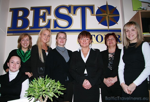 Ceļojuma agentūras Best tour komanda 30100