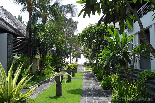 Piecu zvaigžņu standarta viesnīca Hotel The Bali Khama atrodas okeāna krastā tūristu populārajā kūrortā Nusa Dua Piecu zvaigžņu standarta viesnīca Hotel The Bali Khama atrodas okeāna krastā tūristu populārajā kūrortā Nusa Dua 30105