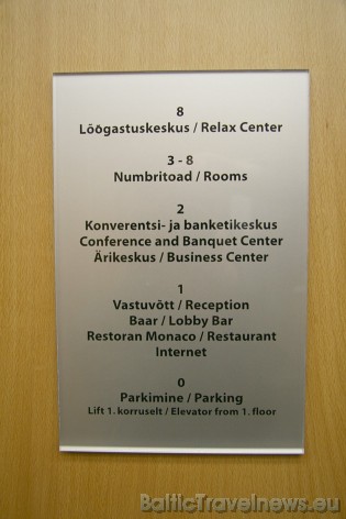 Nordic Hotel Forum liftā ievietotā informācijas plāksnīte parāda viesnīcas piedāvājumu 30908