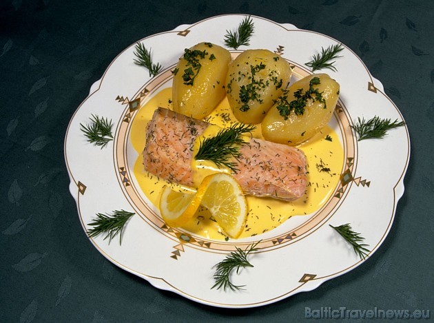 Vācijas virtuvei ir raksturīgi kartupeļi un gaļas izstrādājumi no cūkas, bet zivs ēdieni ir vairāk kultivēti tieši Vācijas ziemeļu daļā 30960