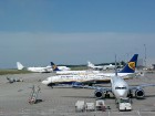 Lidsabiedrība Ryanair pirmo reizi Hānas lidostā piezemējās 1999.gada 22.aprīlī un tagad ir trešā lielākā lidsabiedrības bāzes lidosta Eiropā 4