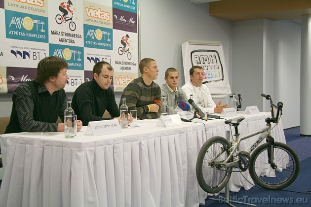 BMX preses konference - Bicycle Motocross jeb velomotokross ir riteņbraukšanas sacīkšu veids, kurā sacīkstes notiek pēc motokrosa principiem, – vairāk BMX preses konference - Bicycle Motocross jeb velomotokross ir riteņbraukšanas sacīkšu veids, kurā sacīkstes notiek pēc motokrosa principiem, – vairāk 31743