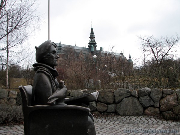 Astrid Anna Emilia Lindgren (14.12.1907 – 28.01.2002) grāmatas tulkotas 85 valodās un izdotas vairāk nekā 100 valstīs. Astrid Anna Emilia Lindgren (14.12.1907 – 28.01.2002) grāmatas tulkotas 85 valodās un izdotas vairāk nekā 100 valstīs. 31788