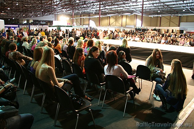 Izstādes Intertextil Balticum 2009 modes skates piesaistīja lielu apmeklētāju pulku 32022